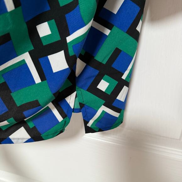 Catherines Women's Geometric Button Front 3/4 Sleeve Top Size 3X - Picture 11 of 14